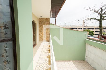 Sacada de casa à venda com 3 quartos, 202m² em Demarchi, São Bernardo do Campo
