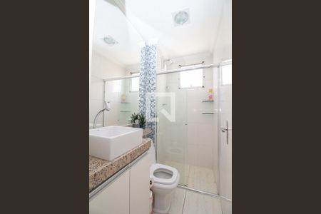 Banheiro da Suíte de apartamento para alugar com 3 quartos, 88m² em Chácara, Betim