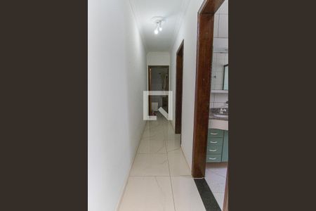 Corredor de apartamento para alugar com 2 quartos, 76m² em Vila Pires, Santo André