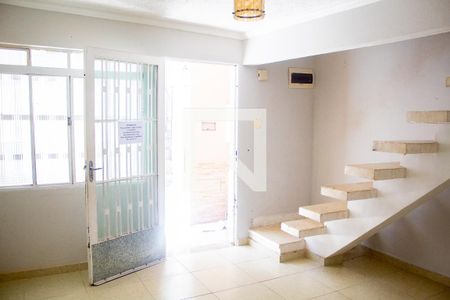 Sala de casa à venda com 3 quartos, 100m² em Vila Mazzei, São Paulo