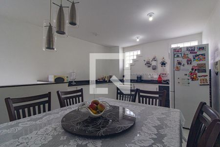 Casa para alugar com 234m², 3 quartos e 5 vagas Casa para alugar com 234m², 3 quartos e 5 vagasCozinha