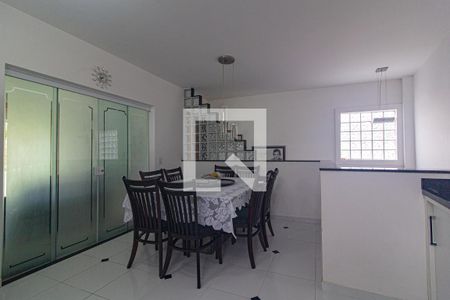 Casa para alugar com 234m², 3 quartos e 5 vagas Casa para alugar com 234m², 3 quartos e 5 vagasCozinha