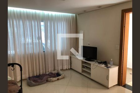 Sala de casa para alugar com 5 quartos, 180m² em Vila Monte Alegre, São Paulo