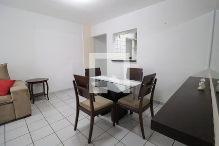 Sala de apartamento para alugar com 3 quartos, 78m² em Jardim Goiás, Goiânia