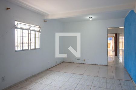 Sala de casa para alugar com 1 quarto, 90m² em Vila Carmosina, São Paulo
