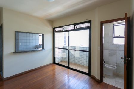 Sala de apartamento para alugar com 1 quarto, 45m² em Carmo, Belo Horizonte