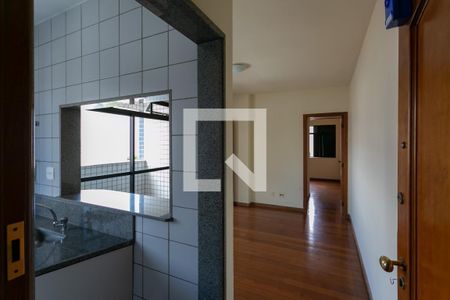 Entrada de apartamento para alugar com 1 quarto, 45m² em Carmo, Belo Horizonte