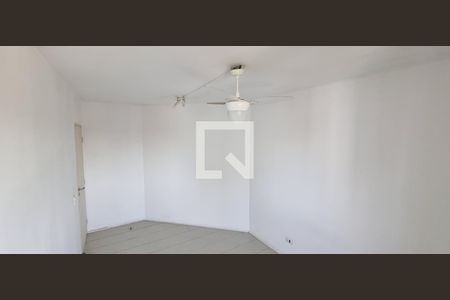 Quarto-2 espacoso sem closet, com ventilador de teto. de apartamento à venda com 4 quartos, 160m² em Butantã, São Paulo