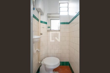 Banheiro de apartamento para alugar com 1 quarto, 45m² em Centro Histórico, Porto Alegre