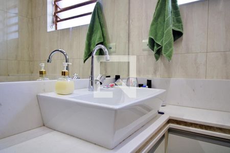 Casa para alugar com 143m², 3 quartos e 2 vagas Casa para alugar com 143m², 3 quartos e 2 vagasBanheiro da Suíte