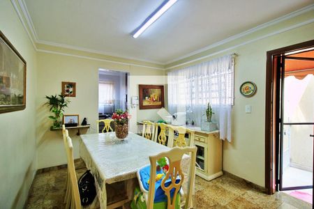 Casa para alugar com 143m², 3 quartos e 2 vagas Casa para alugar com 143m², 3 quartos e 2 vagasCozinha