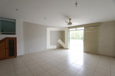 Sala de apartamento para alugar com 4 quartos, 340m² em Barra da Tijuca, Rio de Janeiro