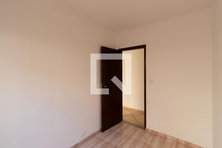Quarto 1 de casa para alugar com 2 quartos, 120m² em Vila Nilo, São Paulo