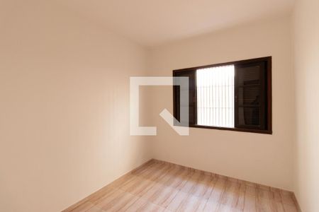 Quarto 2 de casa para alugar com 2 quartos, 120m² em Vila Nilo, São Paulo