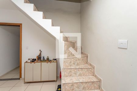 Escada de casa à venda com 3 quartos, 200m² em Conceição, Diadema