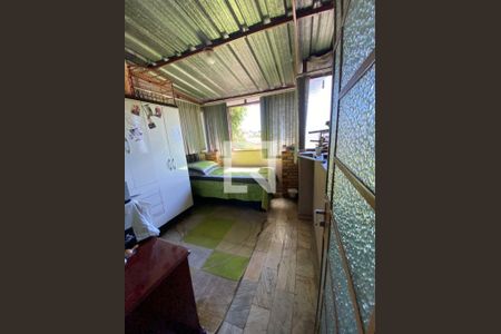 Casa à venda com 2 quartos, 175m² em Carlos Prates, Belo Horizonte
