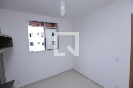 Quarto 2 de apartamento para alugar com 2 quartos, 50m² em California, Contagem