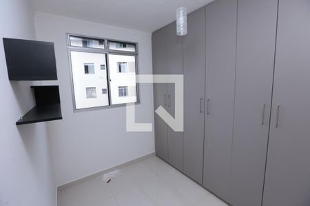 Quarto 1 de apartamento para alugar com 2 quartos, 50m² em California, Contagem