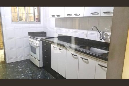 Casa à venda com 4 quartos, 280m² em Conjunto Califórnia, Belo Horizonte