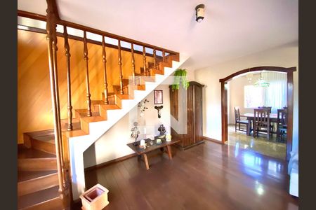 Casa à venda com 5 quartos, 367m² em Alto Caiçaras, Belo Horizonte