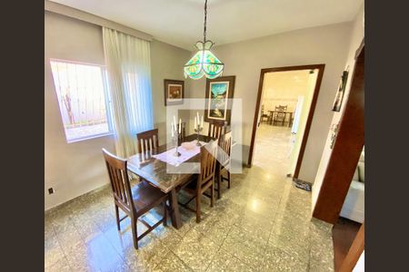 Casa à venda com 5 quartos, 367m² em Alto Caiçaras, Belo Horizonte