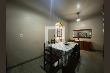 Casa à venda com 6 quartos, 320m² em Carlos Prates, Belo Horizonte