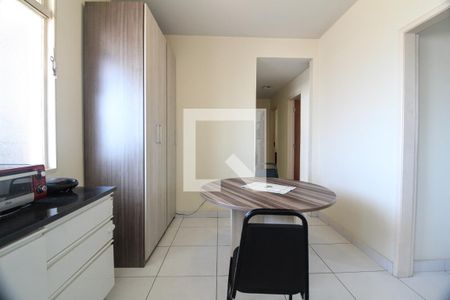 Apartamento à venda com 3 quartos, 120m² em Coração Eucarístico, Belo Horizonte
