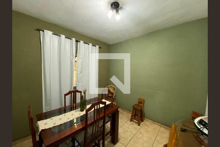 Casa à venda com 4 quartos, 184m² em Carlos Prates, Belo Horizonte