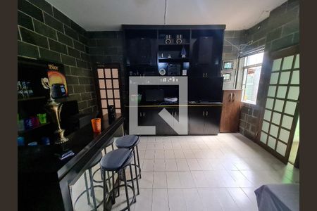 Casa para alugar com 9 quartos, 314m² em Calafate, Belo Horizonte