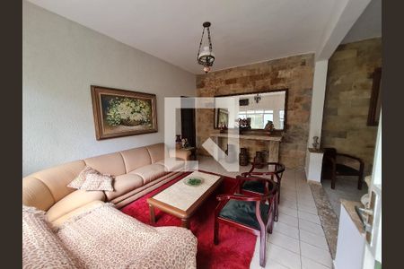 Casa para alugar com 9 quartos, 314m² em Calafate, Belo Horizonte