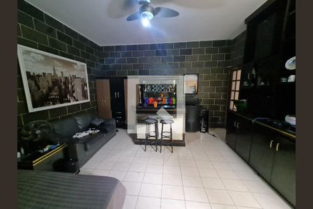 Casa para alugar com 9 quartos, 314m² em Calafate, Belo Horizonte