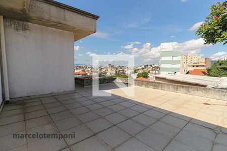 Casa à venda com 3 quartos, 180m² em Caiçaras, Belo Horizonte