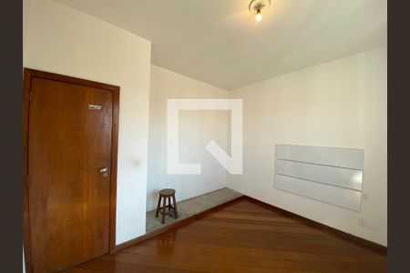 Casa para alugar com 5 quartos, 360m² em João Pinheiro, Belo Horizonte