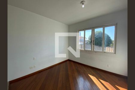 Casa para alugar com 5 quartos, 360m² em João Pinheiro, Belo Horizonte