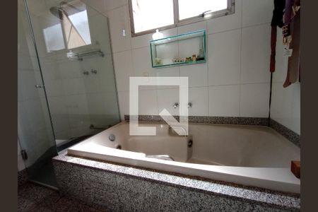 Apartamento para alugar com 165m², 2 quartos e 3 vagas