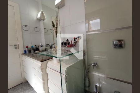 Apartamento para alugar com 165m², 2 quartos e 3 vagas