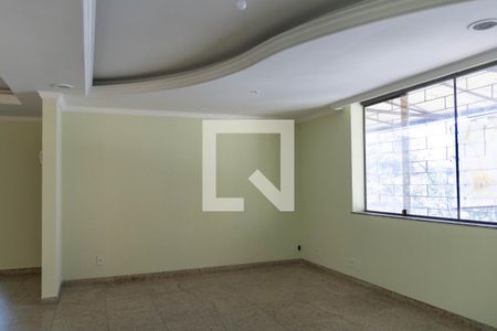 Sala de casa à venda com 4 quartos, 155m² em João Pinheiro, Belo Horizonte