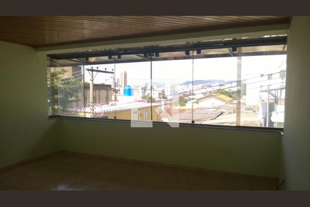 Casa à venda com 4 quartos, 155m² em João Pinheiro, Belo Horizonte