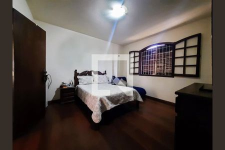 Casa à venda com 6 quartos, 300m² em Carlos Prates, Belo Horizonte