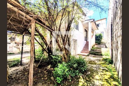 Casa à venda com 3 quartos, 100m² em Lagoinha, Belo Horizonte