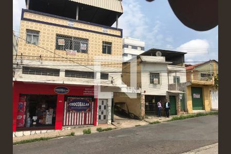 Casa para alugar com 3 quartos, 270m² em Carlos Prates, Belo Horizonte