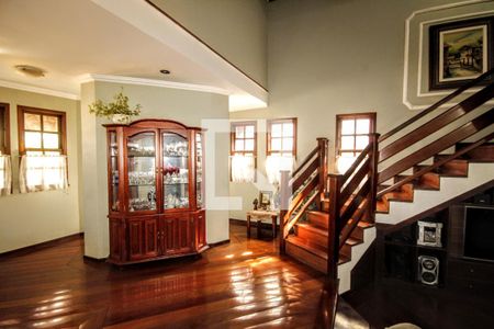 Casa à venda com 4 quartos, 343m² em João Pinheiro, Belo Horizonte