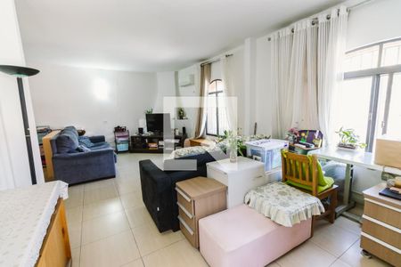 Sala de casa à venda com 3 quartos, 270m² em Vila Ipojuca, São Paulo