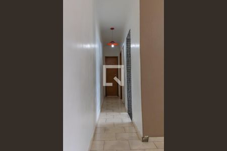 Corredor  de apartamento para alugar com 2 quartos, 52m² em Piedade, Rio de Janeiro