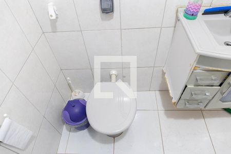 Casa à venda com 225m², 5 quartos e 1 vaga Casa à venda com 225m², 5 quartos e 1 vagaBanheiro