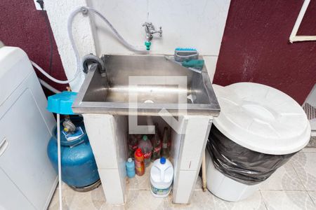 Casa à venda com 225m², 5 quartos e 1 vaga Casa à venda com 225m², 5 quartos e 1 vagaLavanderia/Jardim