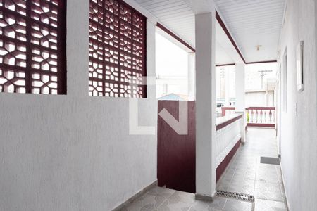 Casa à venda com 225m², 5 quartos e 1 vaga Casa à venda com 225m², 5 quartos e 1 vagaEscadas