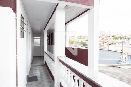 Casa à venda com 225m², 5 quartos e 1 vaga Casa à venda com 225m², 5 quartos e 1 vagaEscadas
