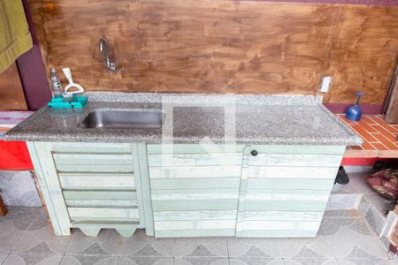 Casa à venda com 225m², 5 quartos e 1 vaga Casa à venda com 225m², 5 quartos e 1 vagaChurrasqueira