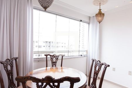 Sala de apartamento para alugar com 2 quartos, 80m² em Vila da Serra, Nova Lima